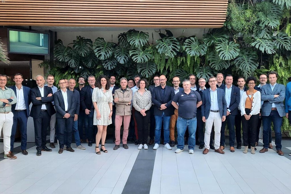 Photo de groupe à Terra Botanica de la promo 2022 de l'accélérateur PME par BPI et Pays de la Loire